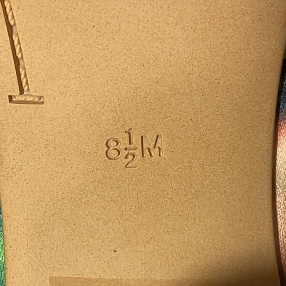 Guess, Honora, peep toe, high heel pumps. - Picture 11 of 11